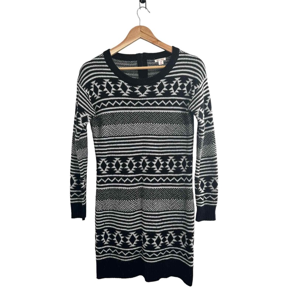 Xhilaration Sweater Dress Black White Geometric Pattern‎ Long Sleeve  Medium